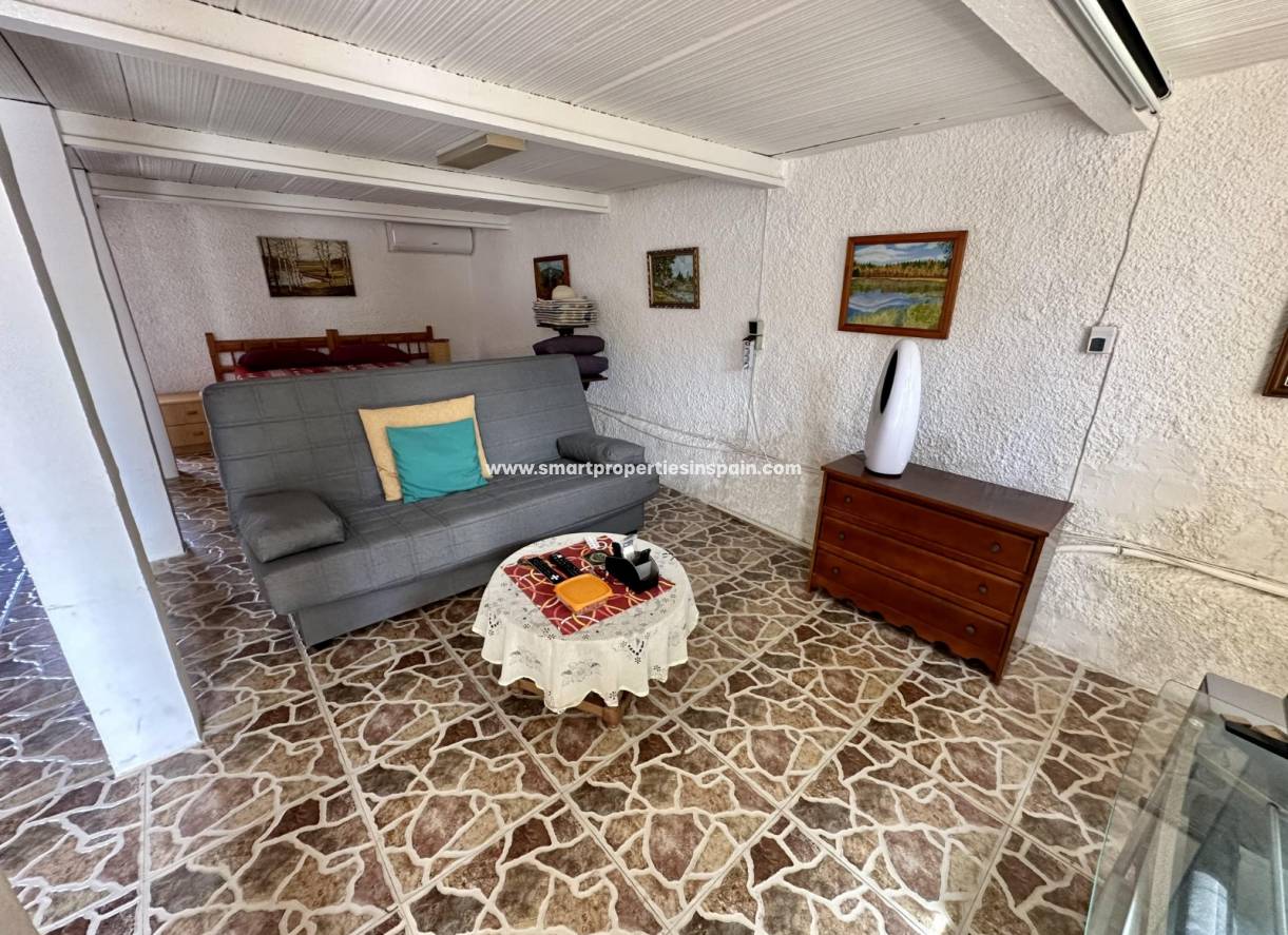 Wederverkoop - Detached Villa - La Marina - Urbanización La Marina