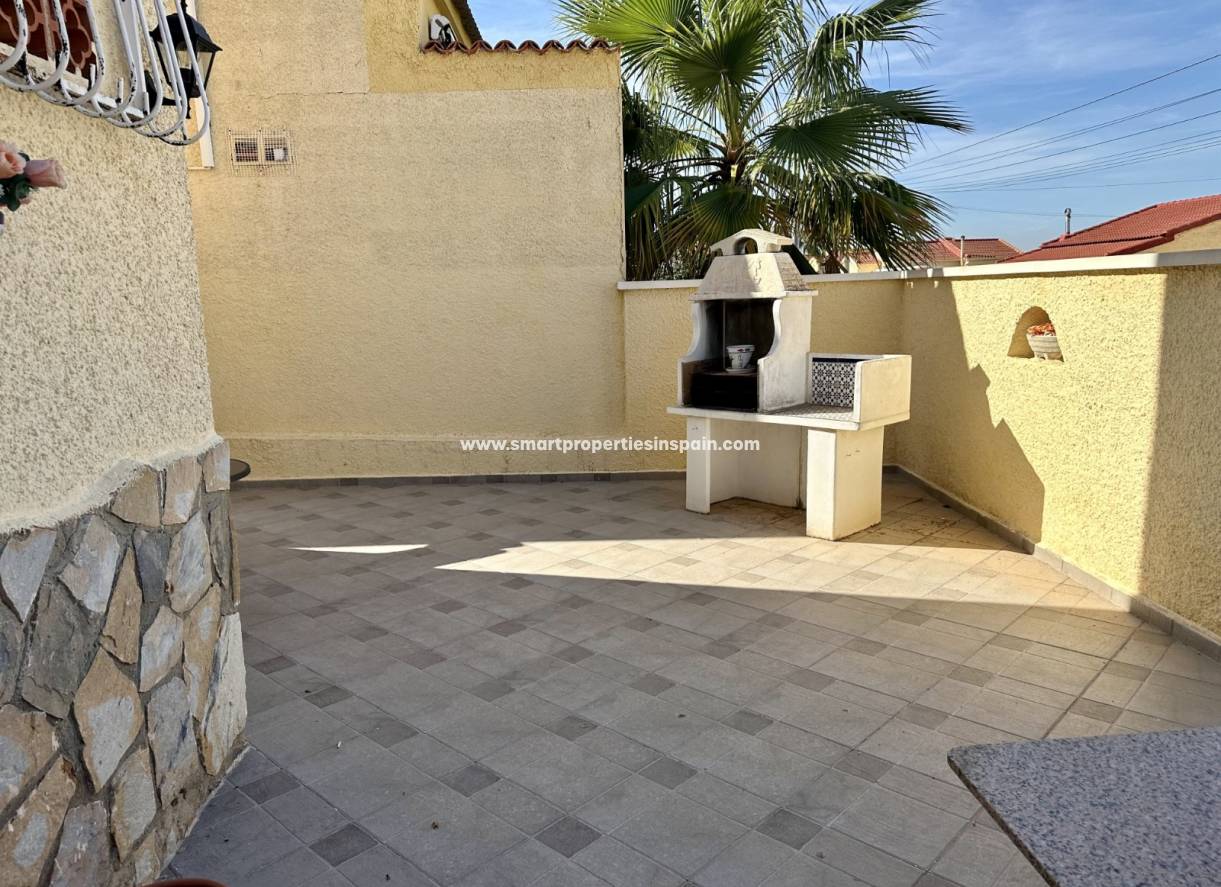 Wederverkoop - Detached Villa - La Marina - Urbanización La Marina