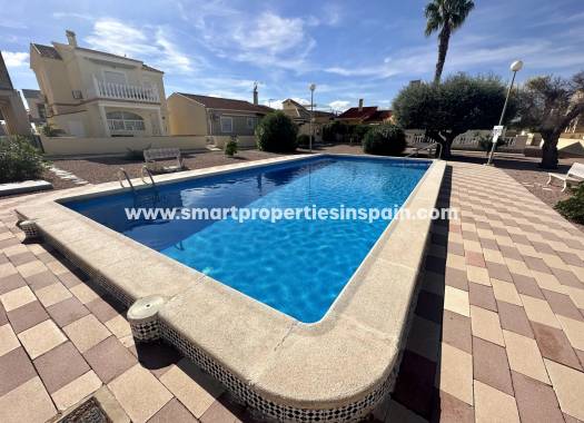Wederverkoop - Detached Villa - La Marina - Urbanización La Marina