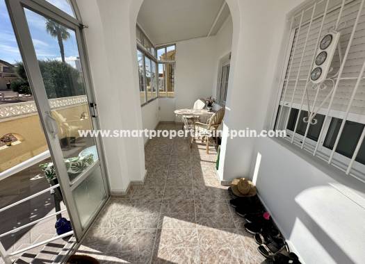 Wederverkoop - Detached Villa - La Marina - Urbanización La Marina