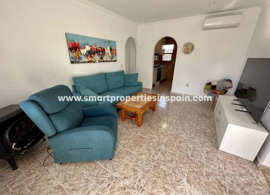 Wederverkoop - Detached Villa - La Marina - Urbanización La Marina