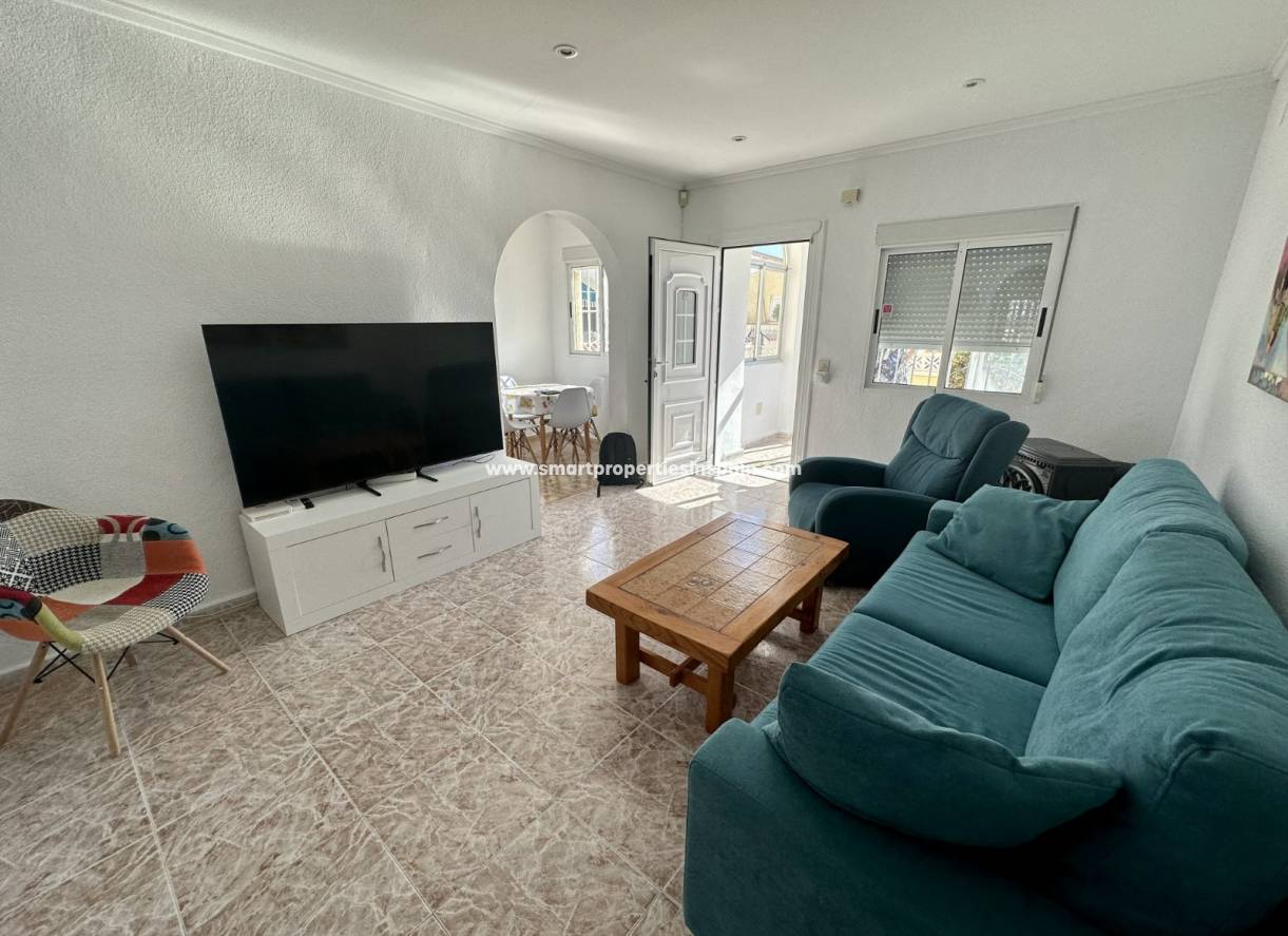 Wederverkoop - Detached Villa - La Marina - Urbanización La Marina