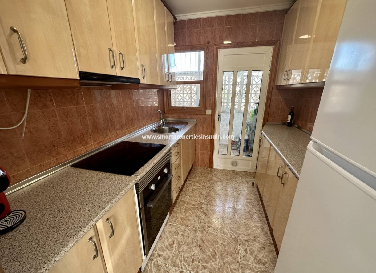 Wederverkoop - Detached Villa - La Marina - Urbanización La Marina