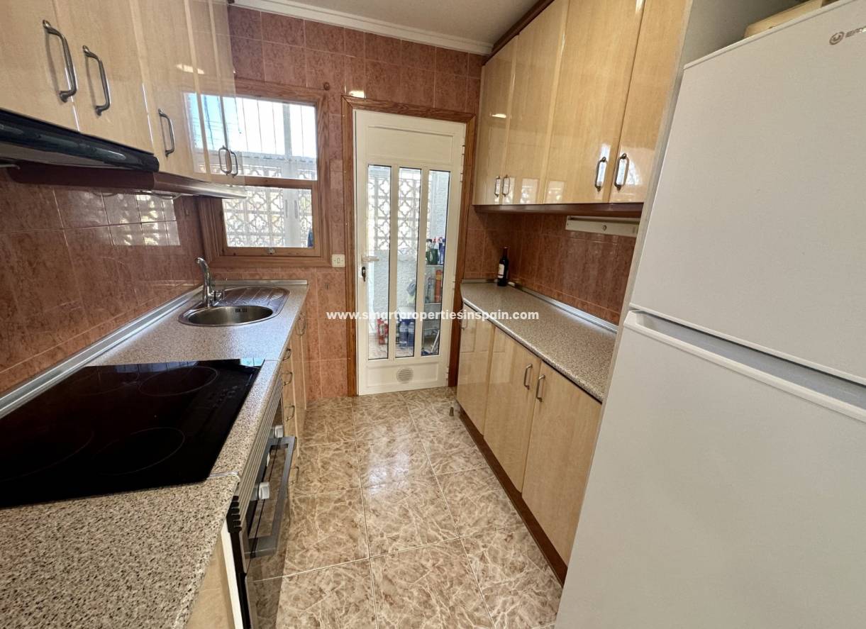 Wederverkoop - Detached Villa - La Marina - Urbanización La Marina