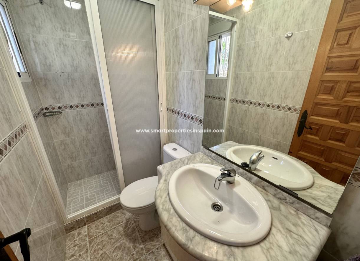 Wederverkoop - Detached Villa - La Marina - Urbanización La Marina