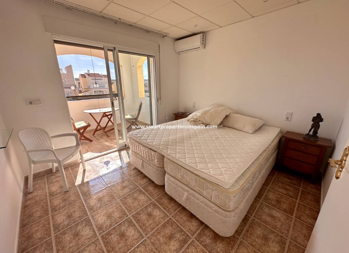 Wederverkoop - Detached Villa - La Marina - Urbanización La Marina