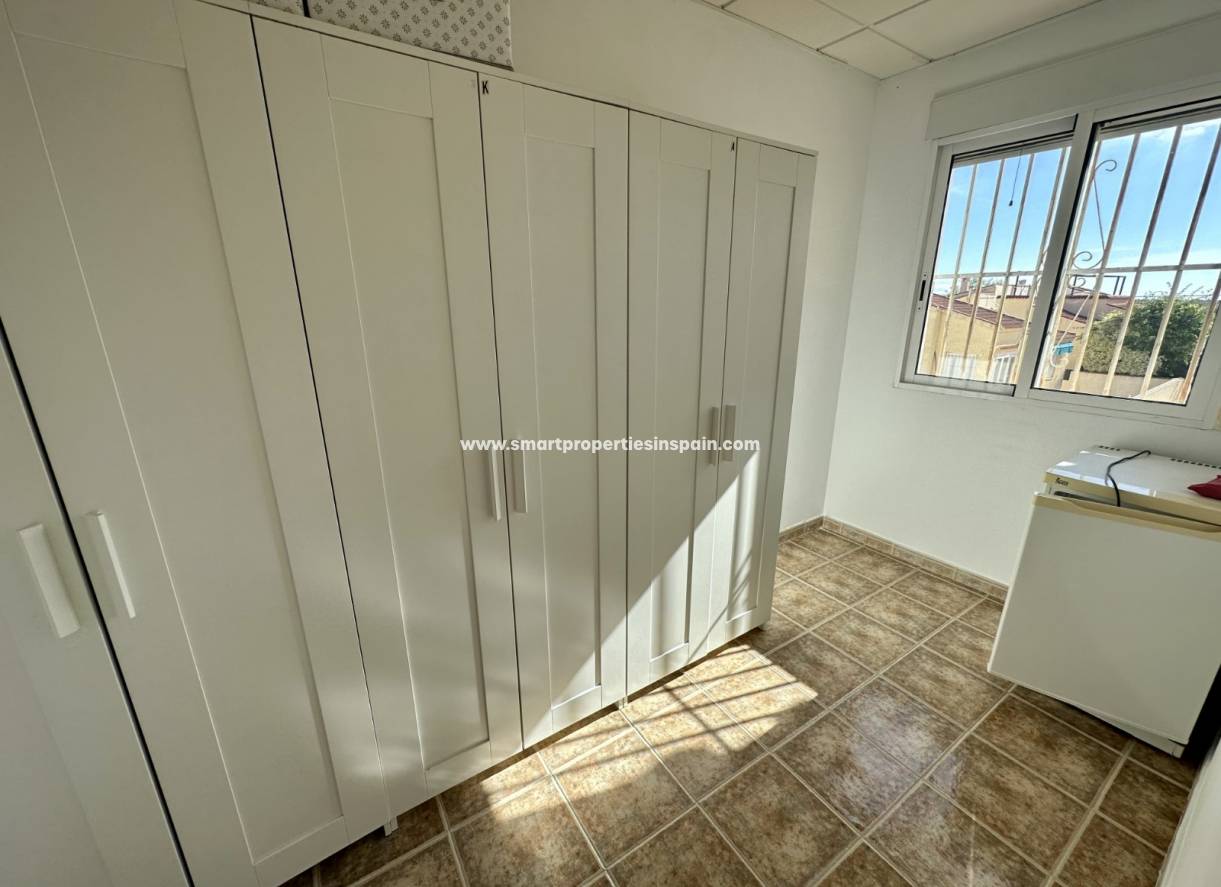 Wederverkoop - Detached Villa - La Marina - Urbanización La Marina