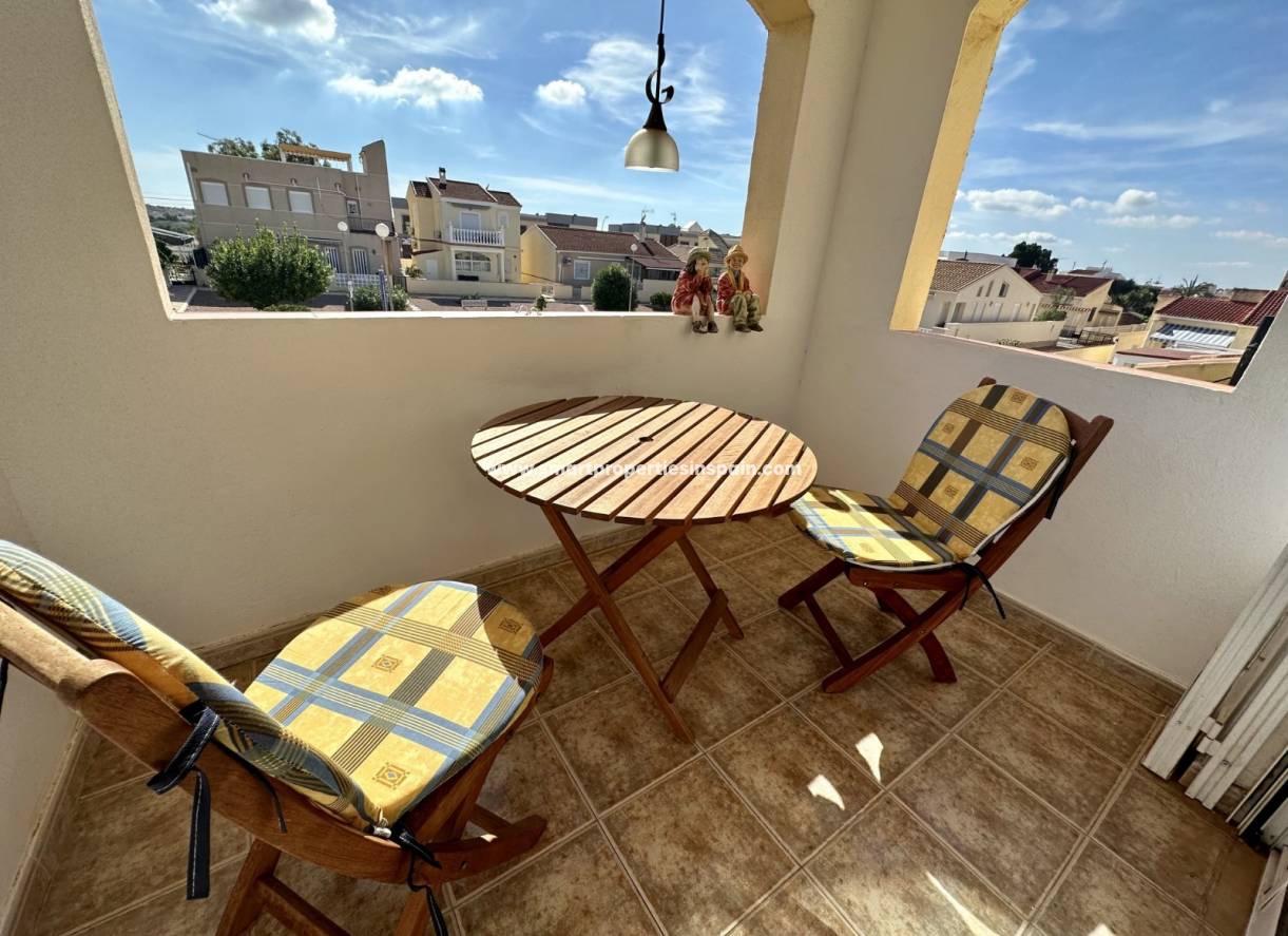 Wederverkoop - Detached Villa - La Marina - Urbanización La Marina