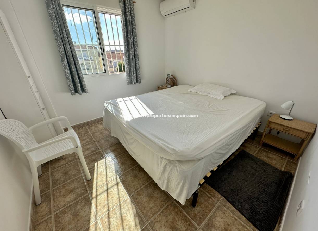 Wederverkoop - Detached Villa - La Marina - Urbanización La Marina