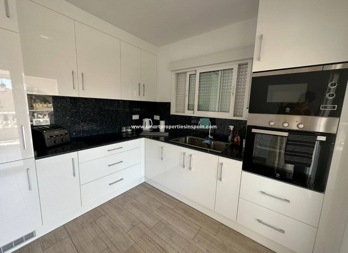 Wederverkoop - Detached Villa - La Marina - Urbanización La Marina