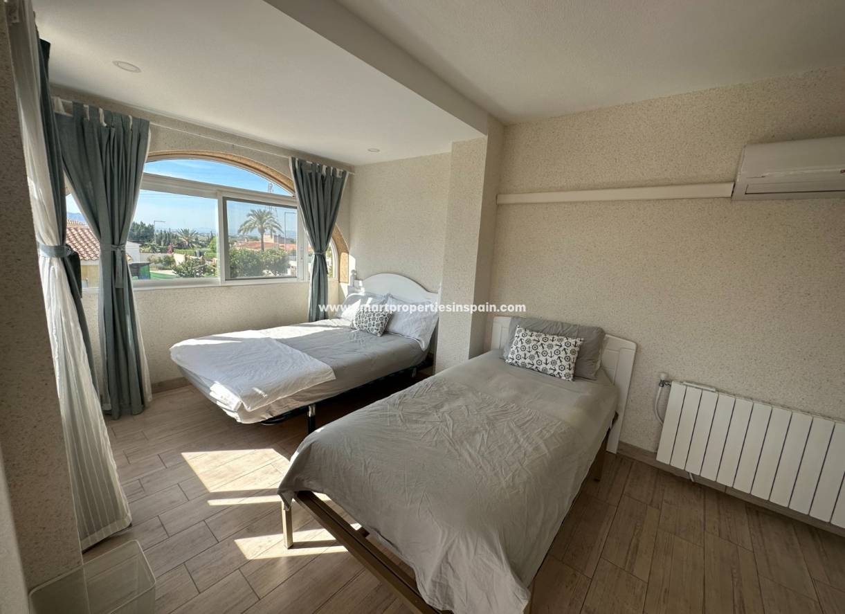Wederverkoop - Detached Villa - La Marina - Urbanización La Marina