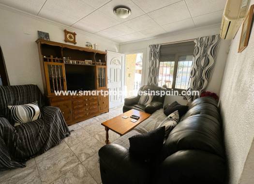Wederverkoop - Detached Villa - La Marina - Urbanización La Marina