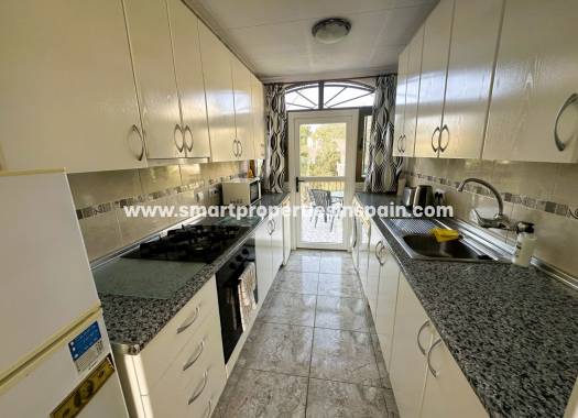 Wederverkoop - Detached Villa - La Marina - Urbanización La Marina