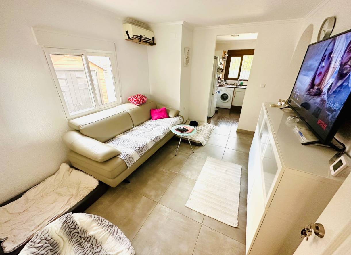 Wederverkoop - Detached Villa - La Marina - Urbanización La Marina
