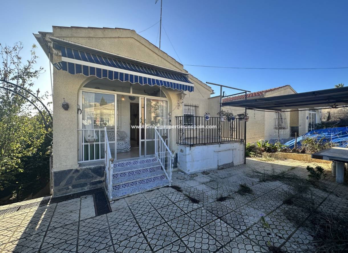 Wederverkoop - Detached Villa - La Marina - Urbanización La Marina