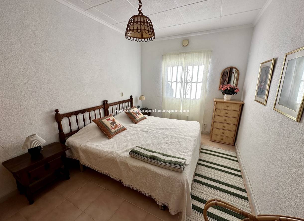 Wederverkoop - Detached Villa - La Marina - Urbanización La Marina
