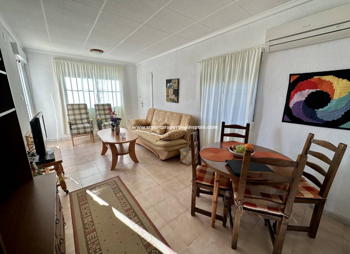 Wederverkoop - Detached Villa - La Marina - Urbanización La Marina