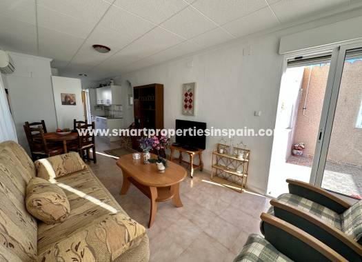 Wederverkoop - Detached Villa - La Marina - Urbanización La Marina