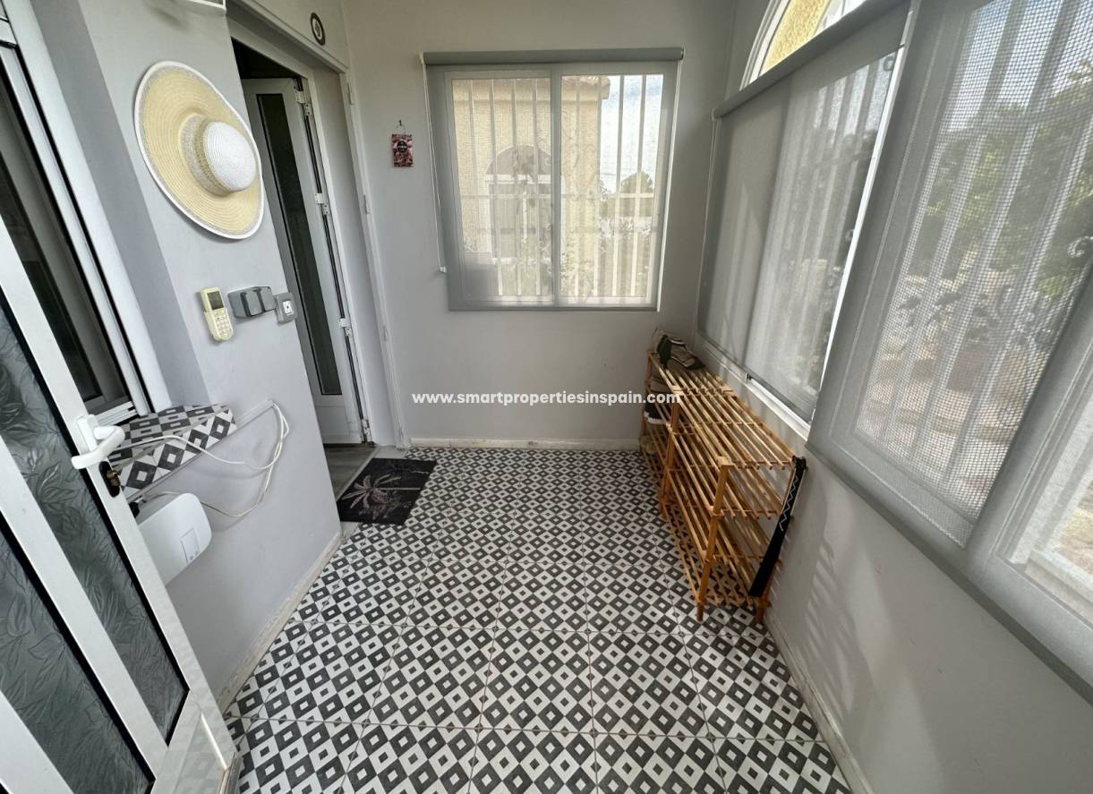 Wederverkoop - Detached Villa - La Marina - Urbanización La Marina