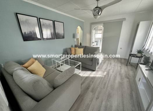 Wederverkoop - Detached Villa - La Marina - Urbanización La Marina