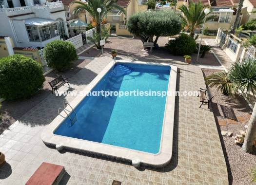 Wederverkoop - Detached Villa - La Marina - Urbanización La Marina
