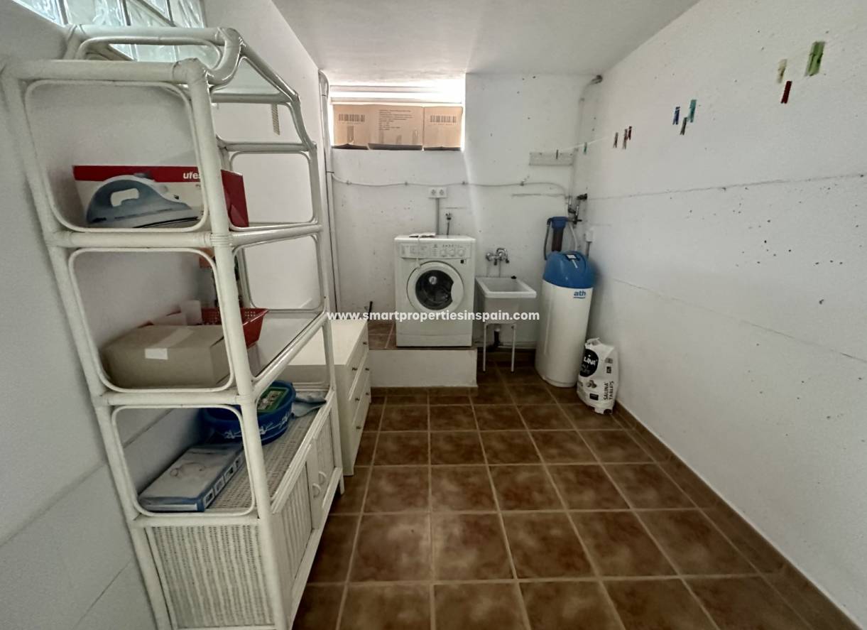 Wederverkoop - Detached Villa - La Marina - Urbanización La Marina