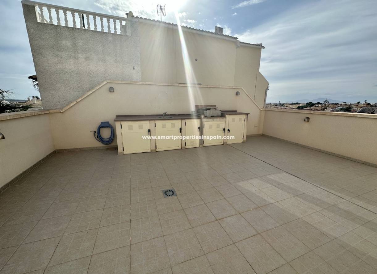 Wederverkoop - Detached Villa - La Marina - Urbanización La Marina