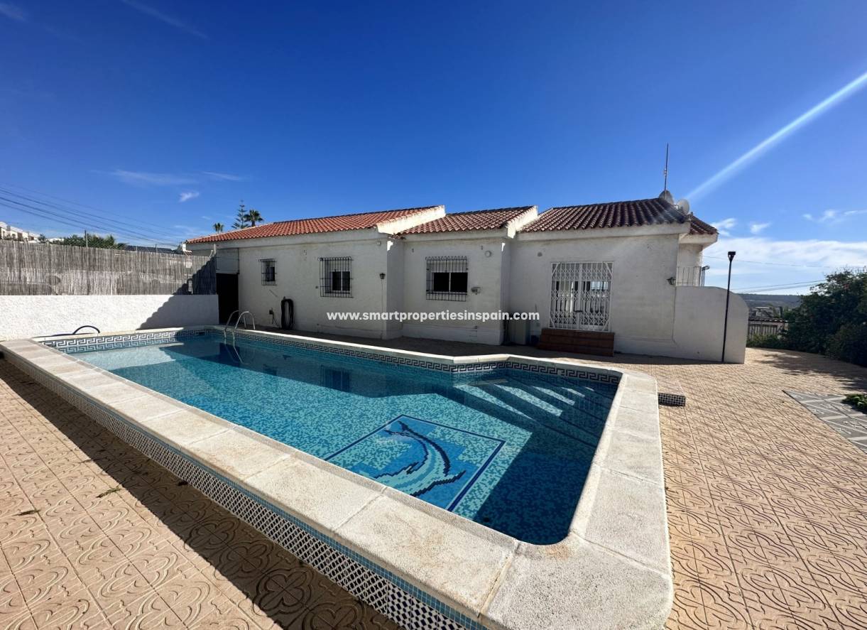 Wederverkoop - Detached Villa - La Marina - Urbanización La Marina