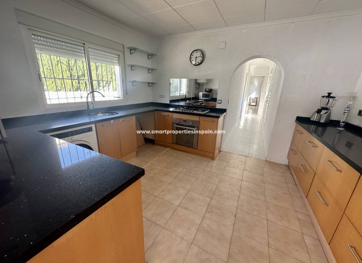 Wederverkoop - Detached Villa - La Marina - Urbanización La Marina