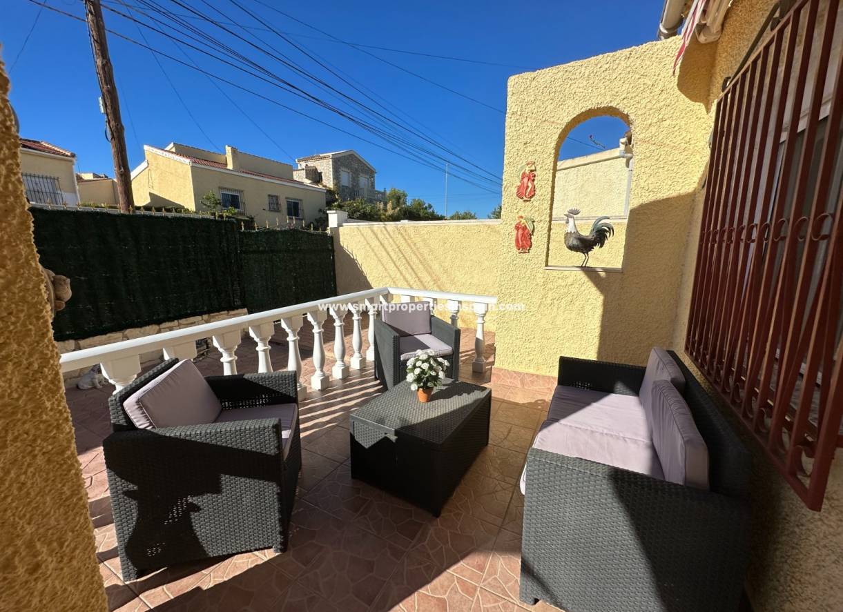 Wederverkoop - Detached Villa - La Marina - Urbanización La Marina