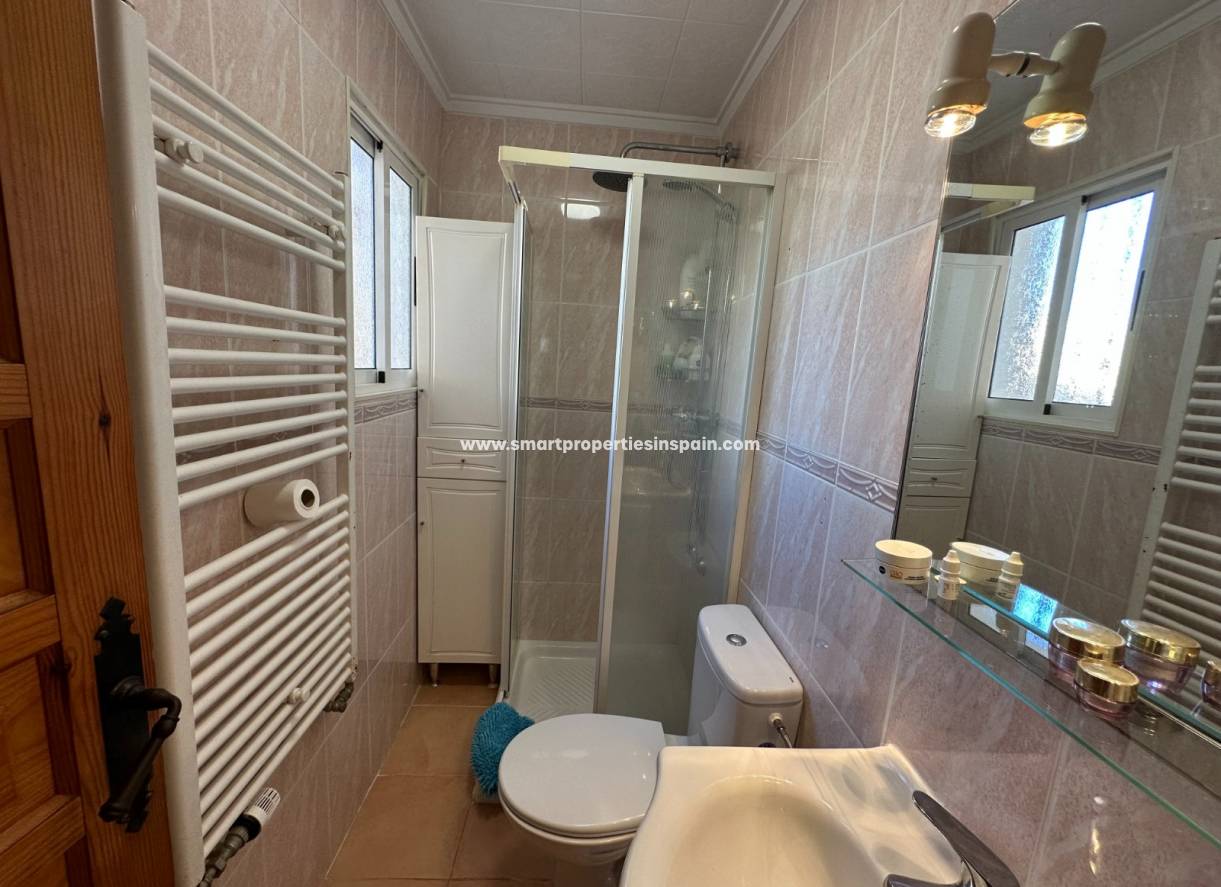 Wederverkoop - Detached Villa - La Marina - Urbanización La Marina