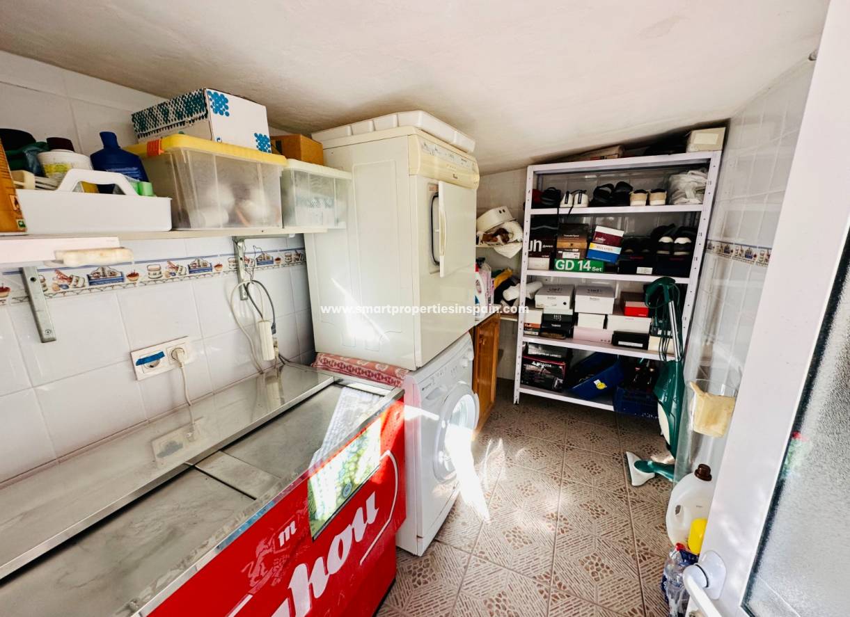 Wederverkoop - Detached Villa - La Marina - Urbanización La Marina