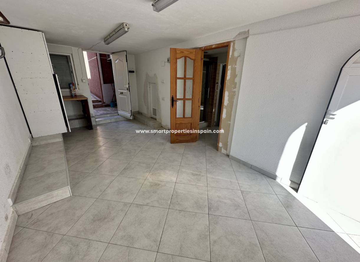 Wederverkoop - Detached Villa - La Marina - Urbanización La Marina