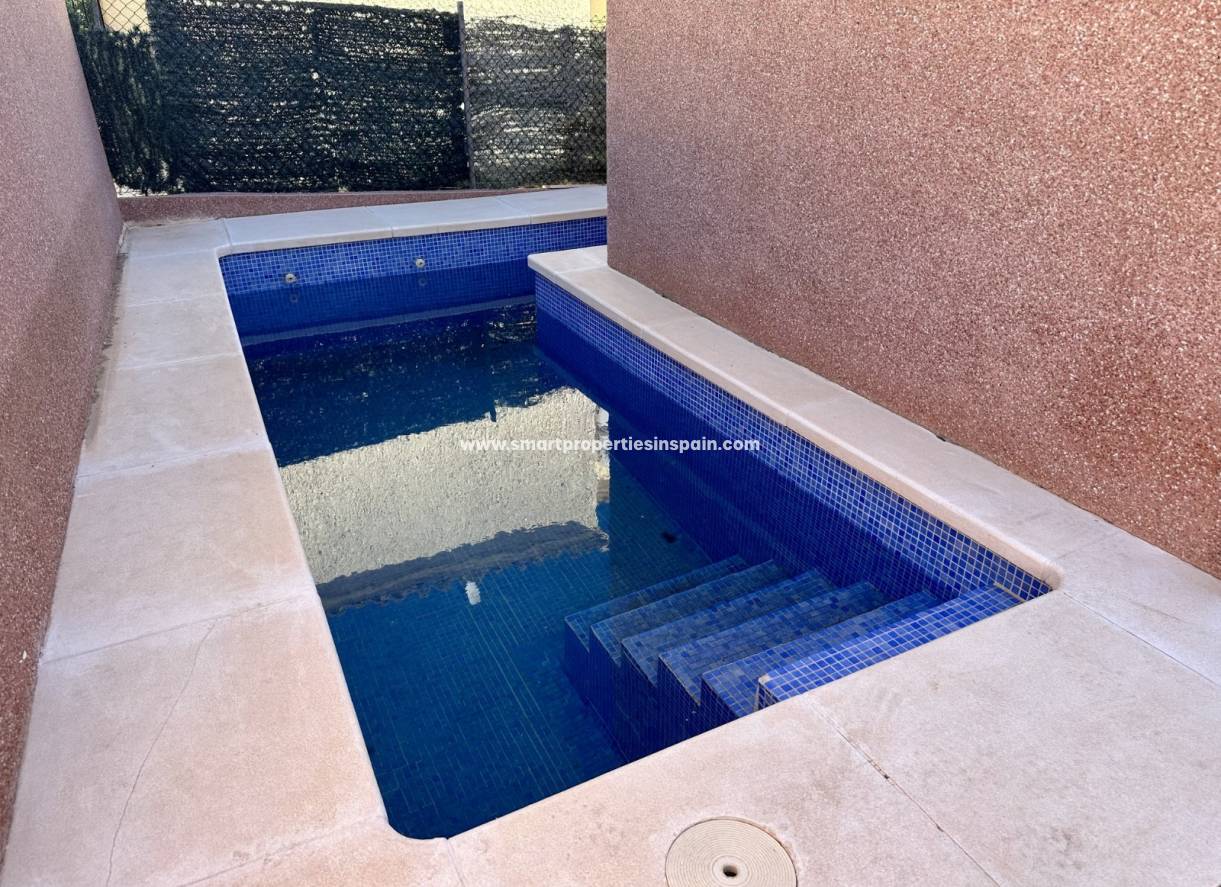 Wederverkoop - Detached Villa - La Marina - Urbanización La Marina