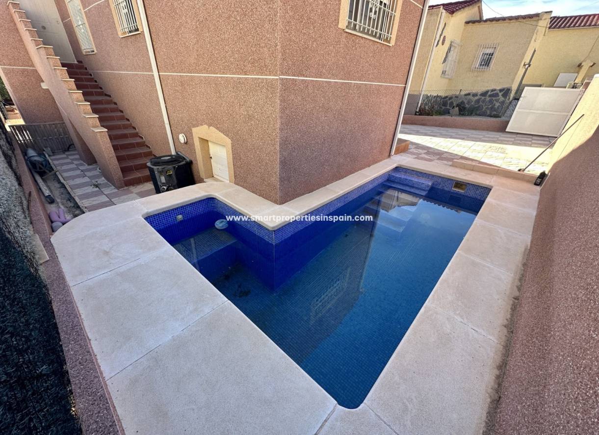 Wederverkoop - Detached Villa - La Marina - Urbanización La Marina