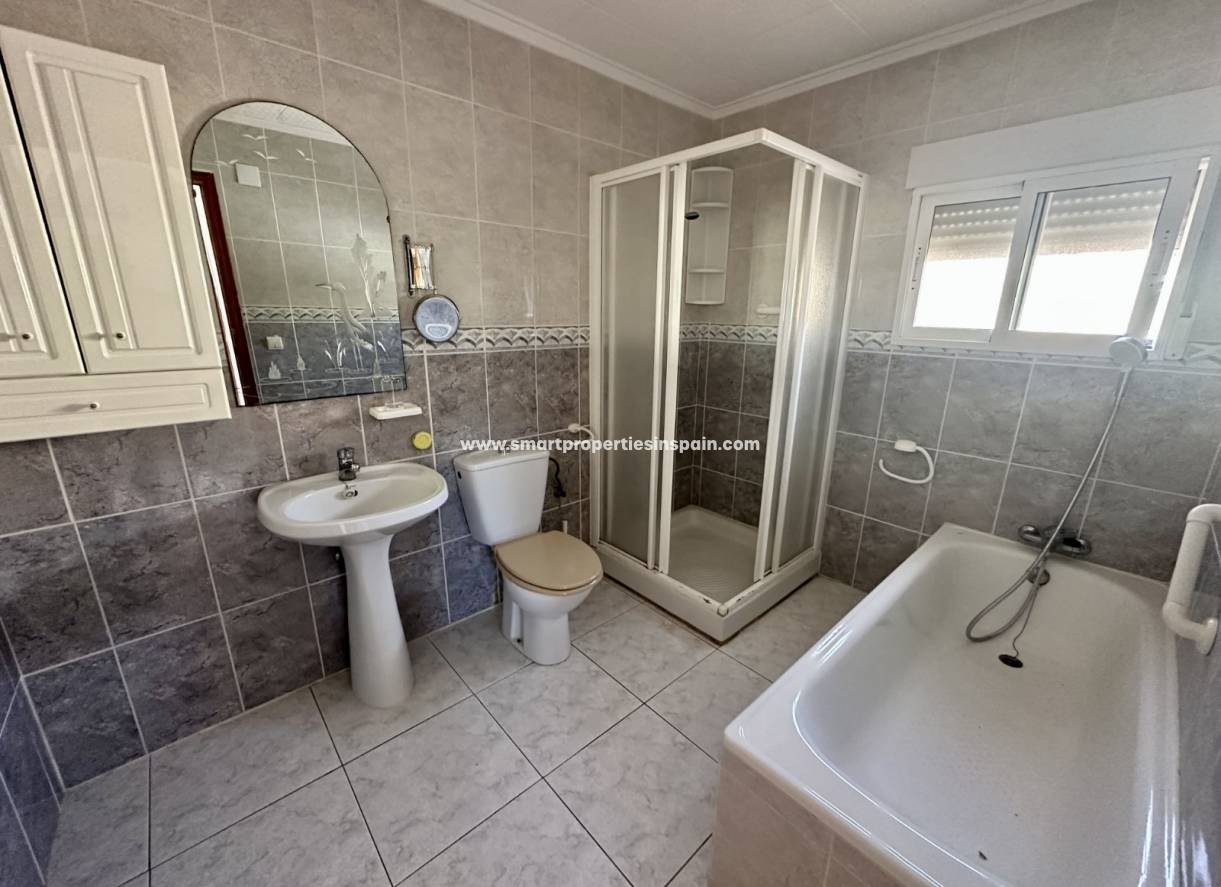 Wederverkoop - Detached Villa - La Marina - Urbanización La Marina