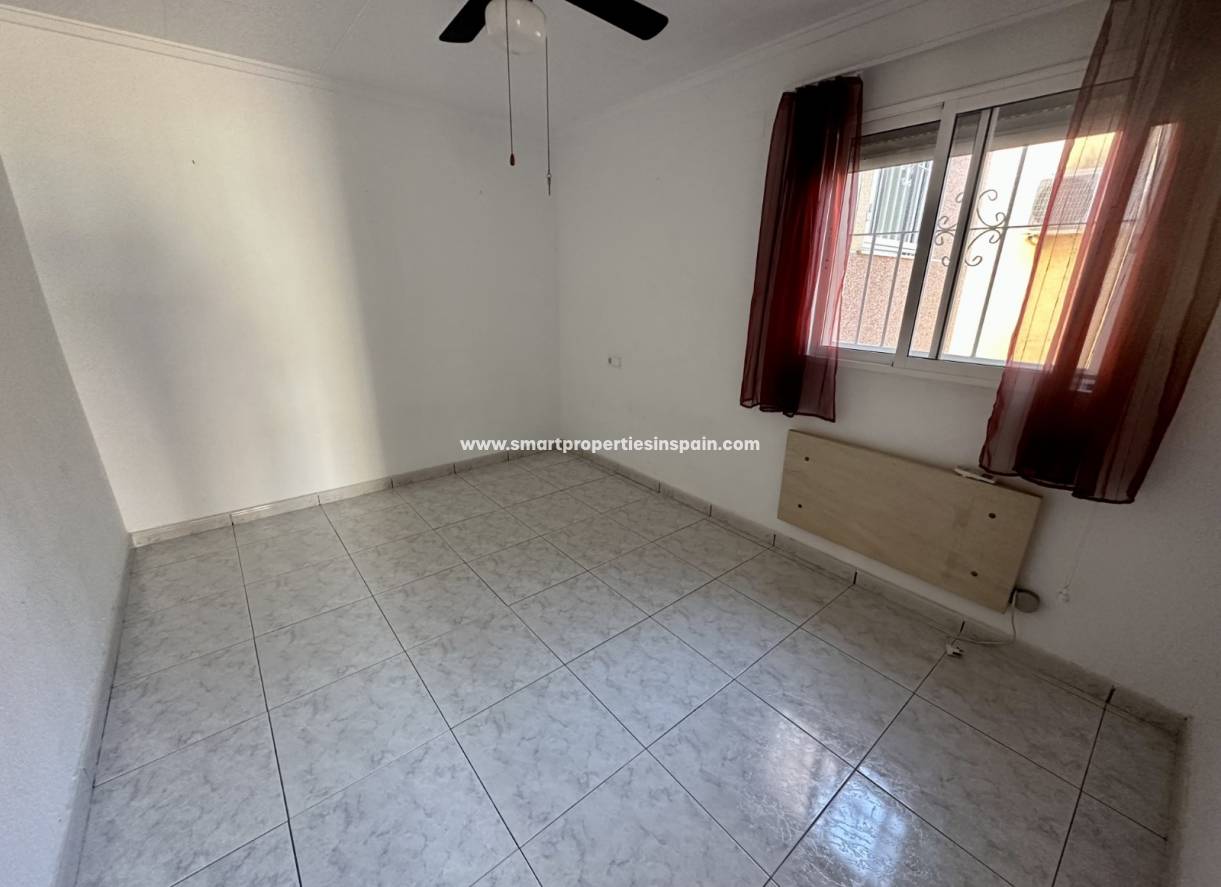 Wederverkoop - Detached Villa - La Marina - Urbanización La Marina