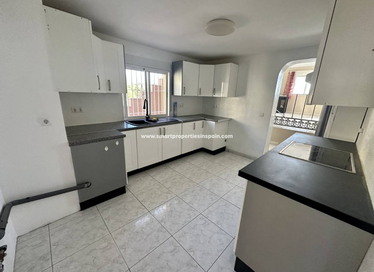 Wederverkoop - Detached Villa - La Marina - Urbanización La Marina