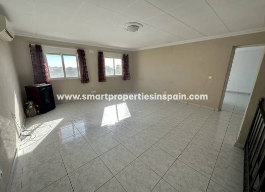 Wederverkoop - Detached Villa - La Marina - Urbanización La Marina