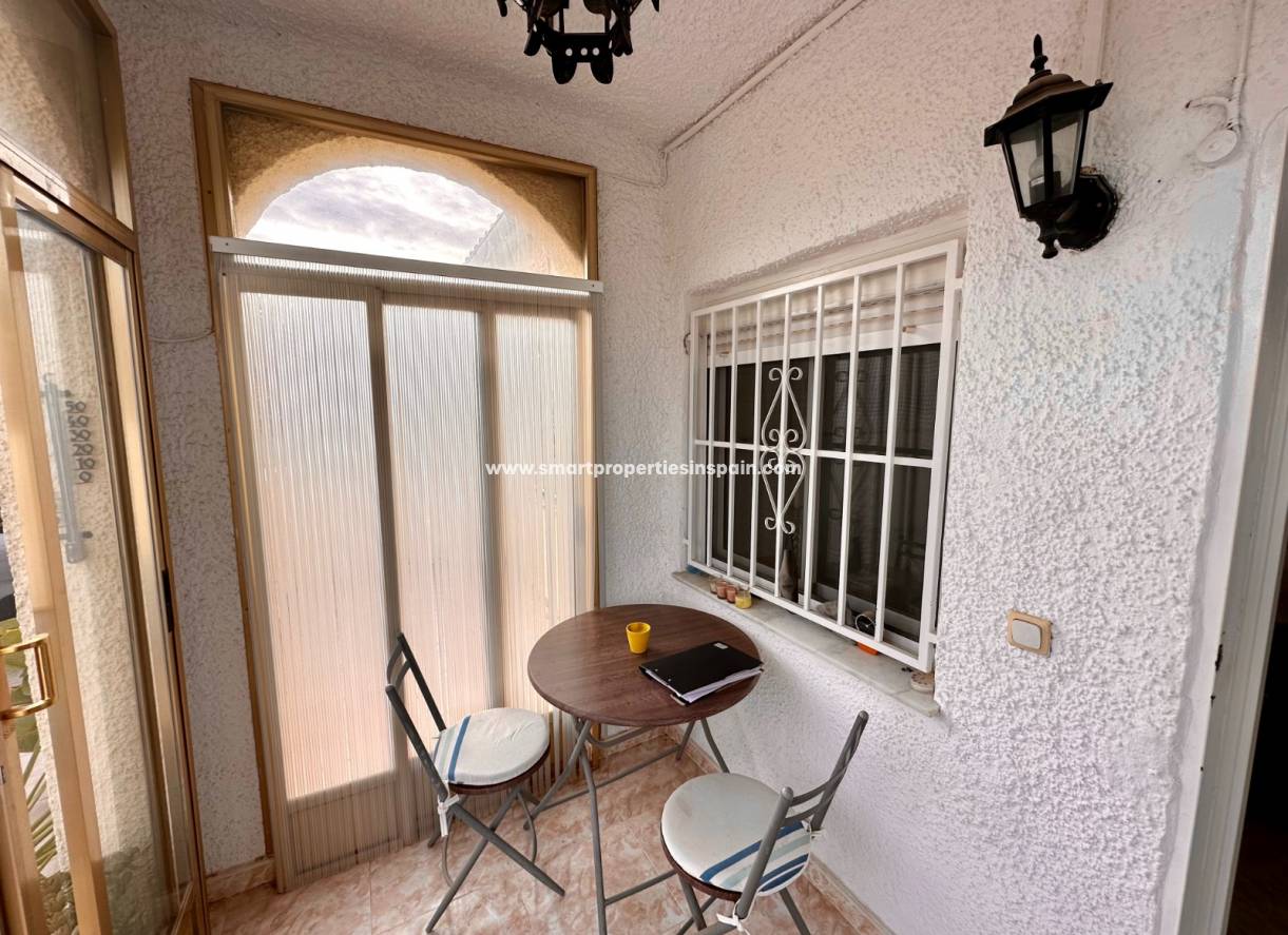 Wederverkoop - Detached Villa - La Marina - Urbanización La Marina