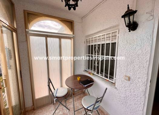 Wederverkoop - Detached Villa - La Marina - Urbanización La Marina