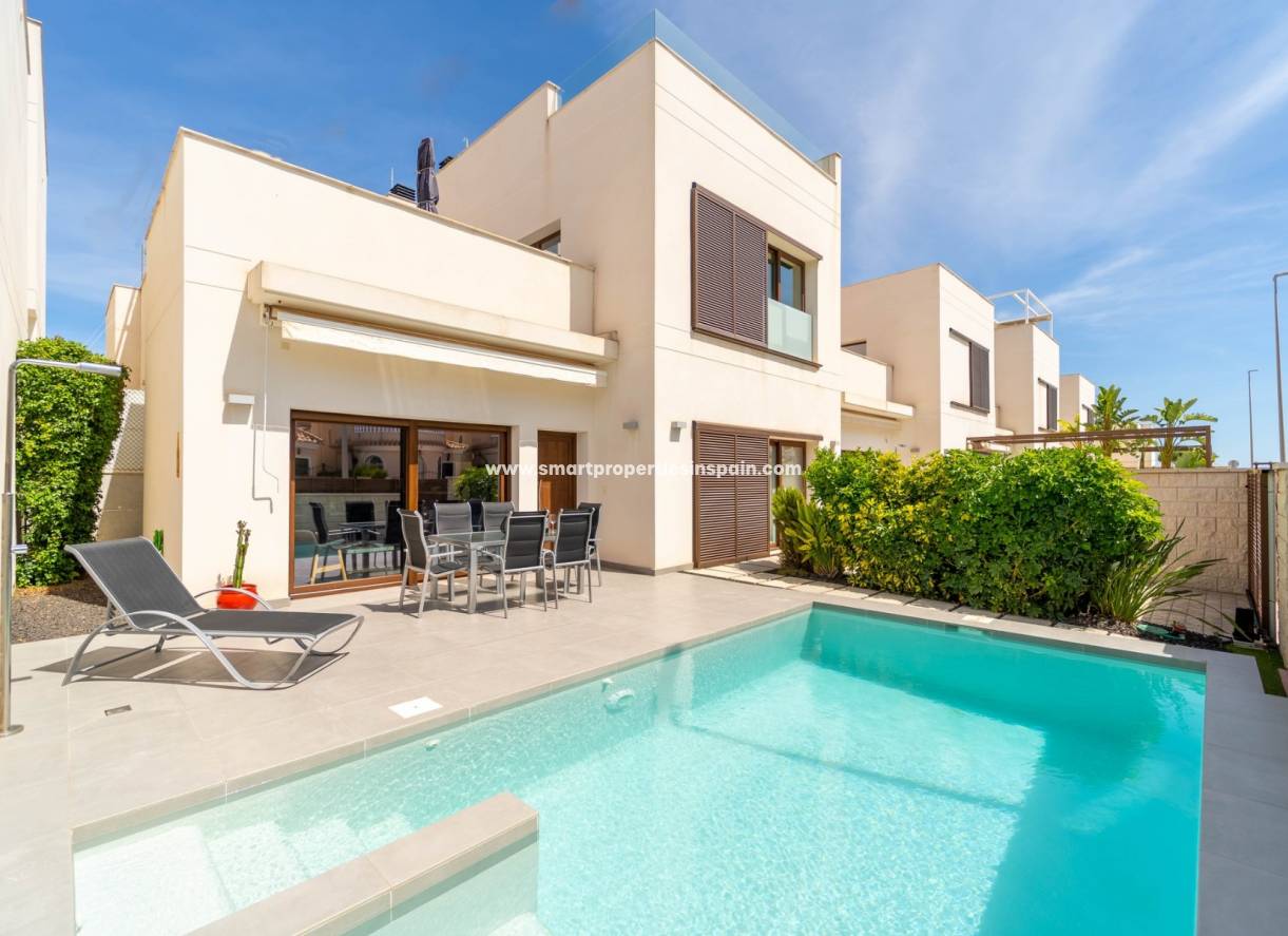 Wederverkoop - Detached Villa - La Marina - Urbanización La Marina