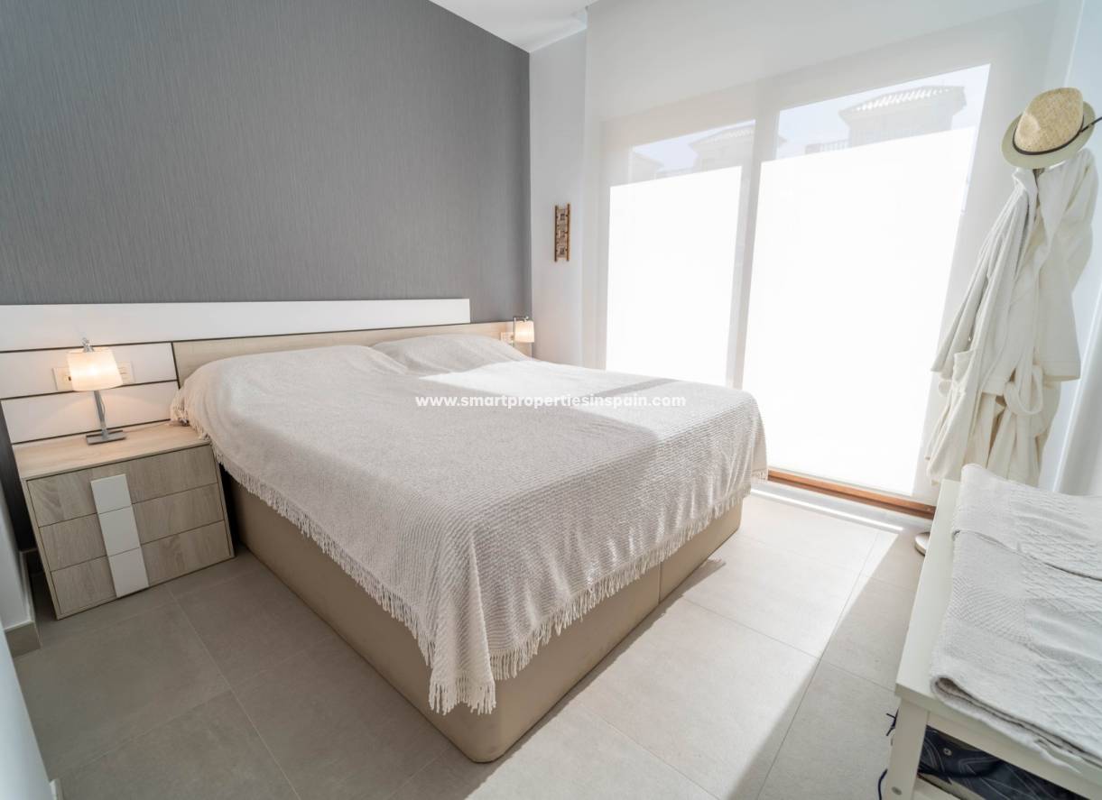 Wederverkoop - Detached Villa - La Marina - Urbanización La Marina