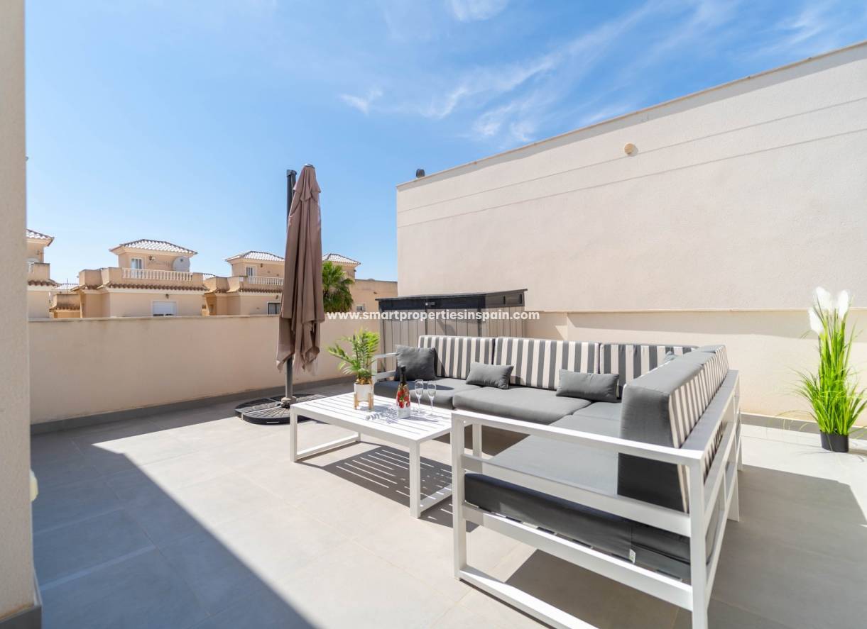 Wederverkoop - Detached Villa - La Marina - Urbanización La Marina