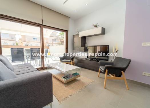 Wederverkoop - Detached Villa - La Marina - Urbanización La Marina