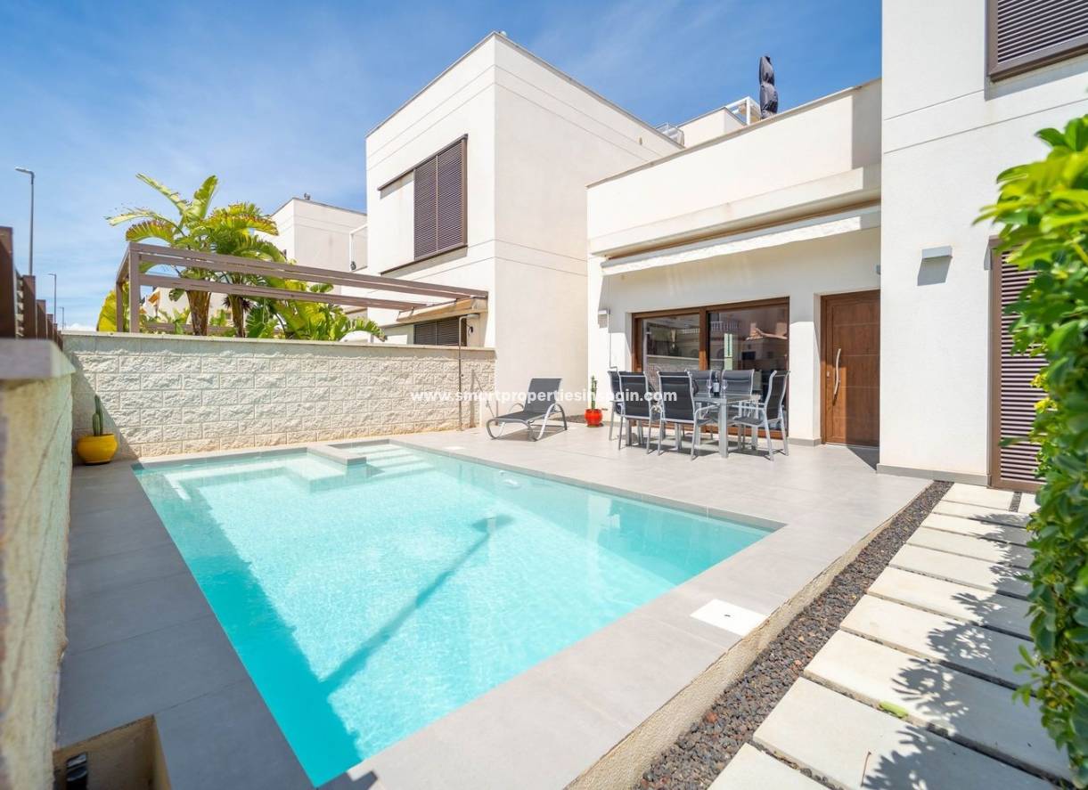 Wederverkoop - Detached Villa - La Marina - Urbanización La Marina