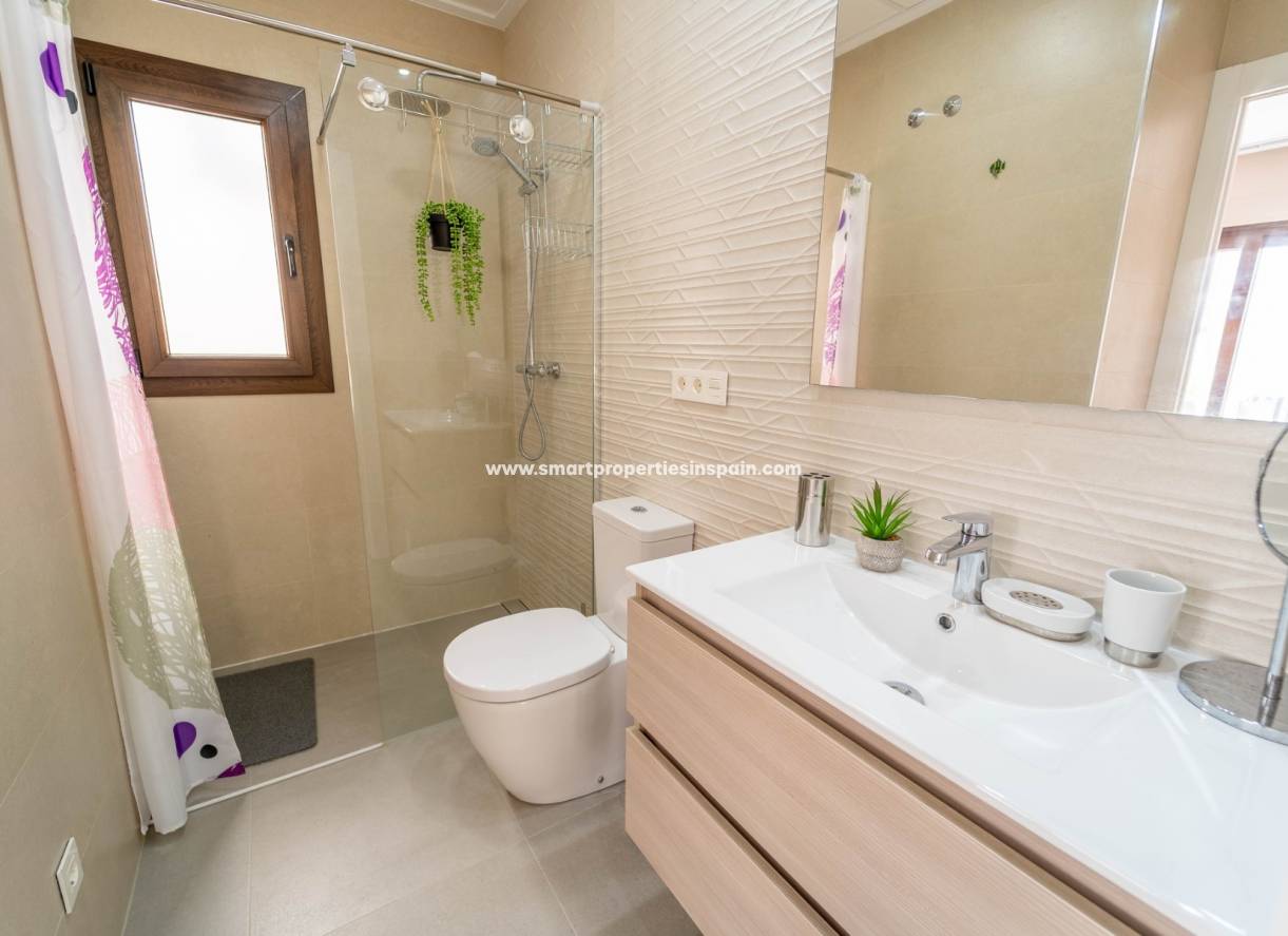 Wederverkoop - Detached Villa - La Marina - Urbanización La Marina