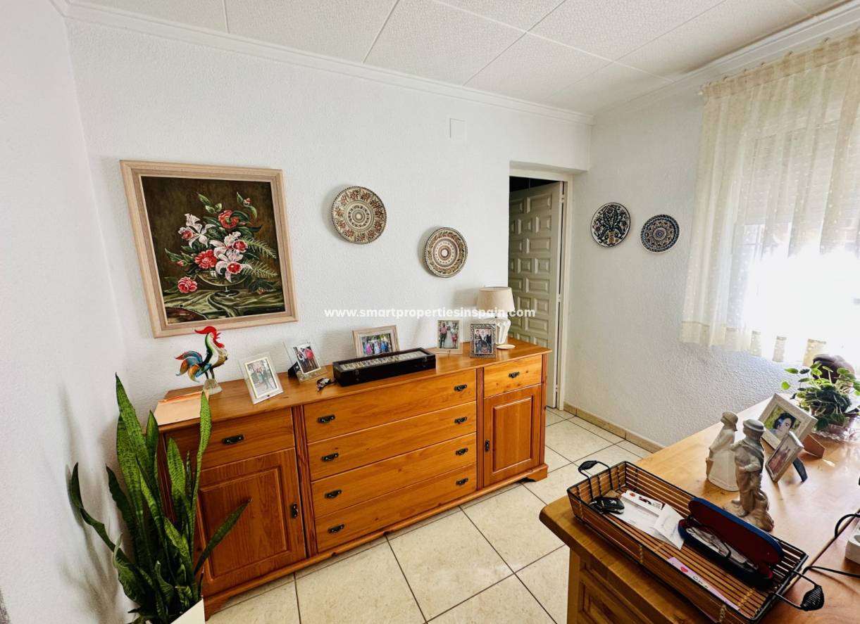 Wederverkoop - Detached Villa - La Marina - Urbanización La Marina