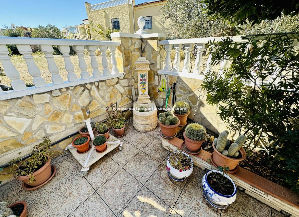 Wederverkoop - Detached Villa - La Marina - Urbanización La Marina