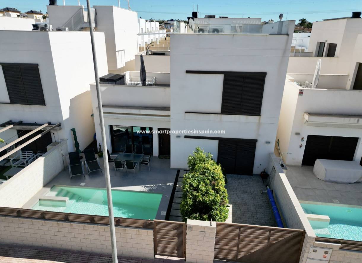 Wederverkoop - Detached Villa - La Marina - Urbanización La Marina